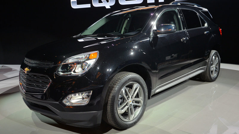 2016 Chevy Equinox brings its revised face to Chicago